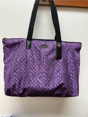 COACH Authentic Getaway Signature Purple Nylon Large Packable Weekender Bag